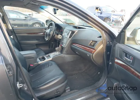 2013 Subaru Legacy 2.5I Limited z USA, uszkodzony, nr VIN 4S3BMBK64D3024557